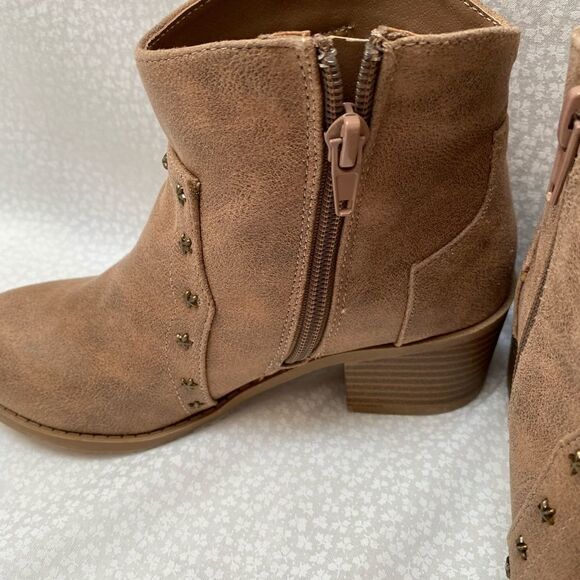 MIA KIDS Girls Kay Star Detailed Ankle Boots - Picture 2 of 8